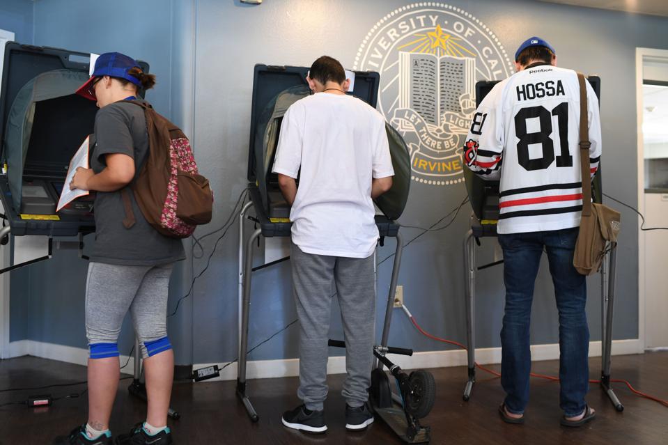 Students vote at University of California Irvine