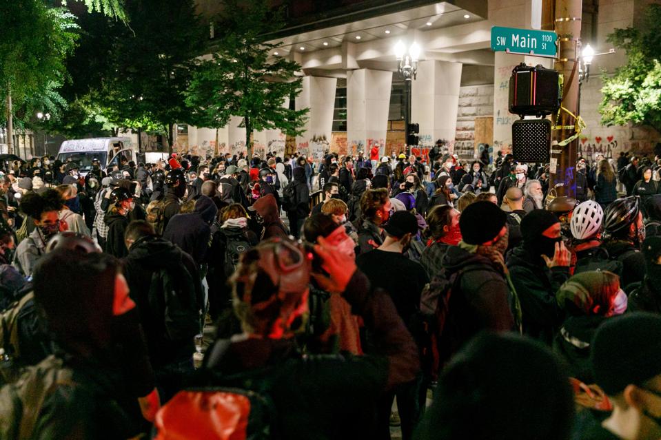 14 8 Billion In Federal Funding Flows Into Just Five Major U S Cities Where Civil Unrest Looms Police Stand Down