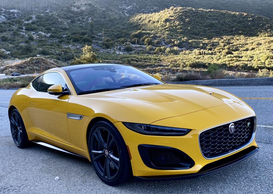 Jaguar F Type R Mountain Test Grand Touring In An Apex Predator Jaguar F Type R Mountain Test Grand Touring In An Apex Predator