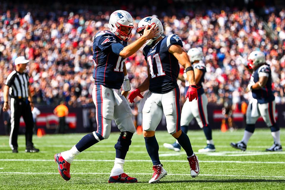 Without Tom Brady Julian Edelman Knows The Train Keeps Moving For Patriots