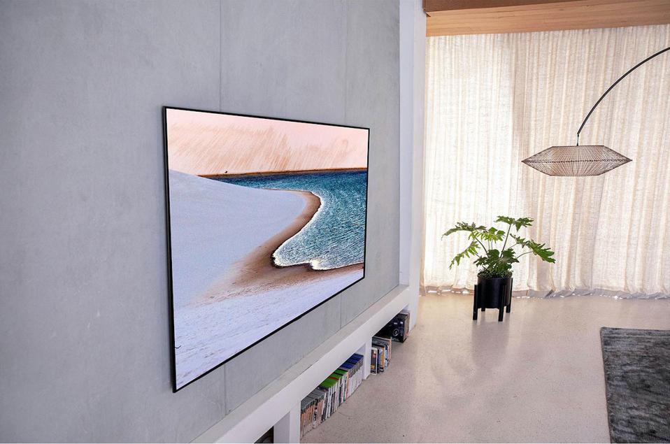 LG OLED77GX.