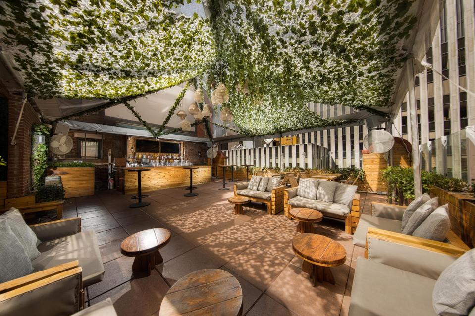 Best Rooftops For New Year S Eve In Nyc