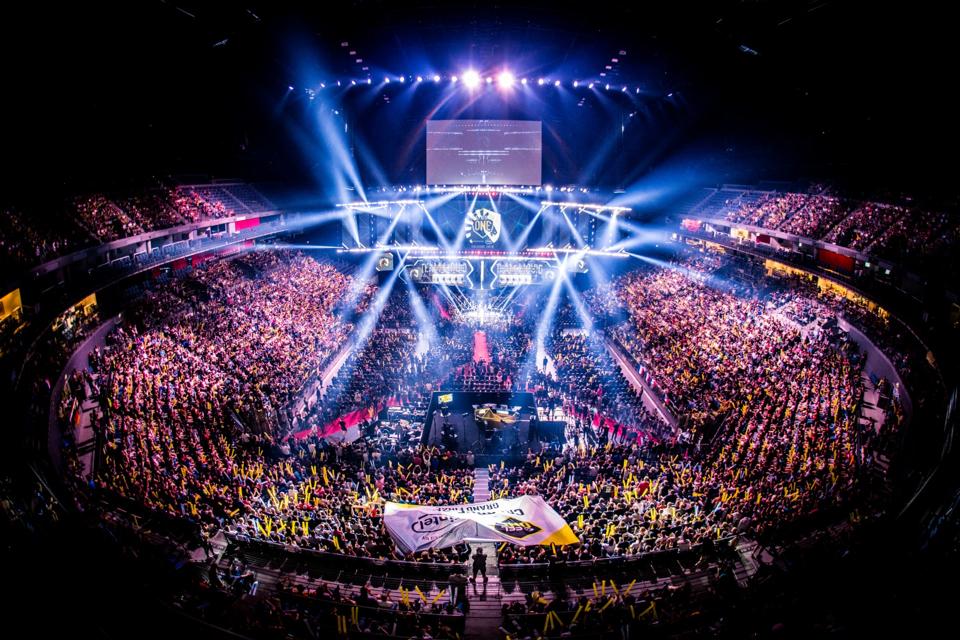 Esl One Cologne Cs Go Tournament Brings Big Event Feel To Online Play