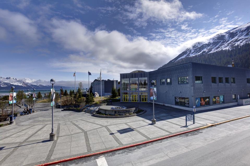 El exterior del Alaska SeaLife Center en Seward, Alaska.