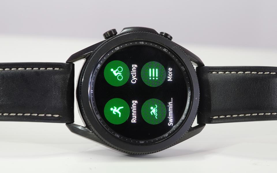 A photo of the Galaxy Watch 3's activity mode screen.