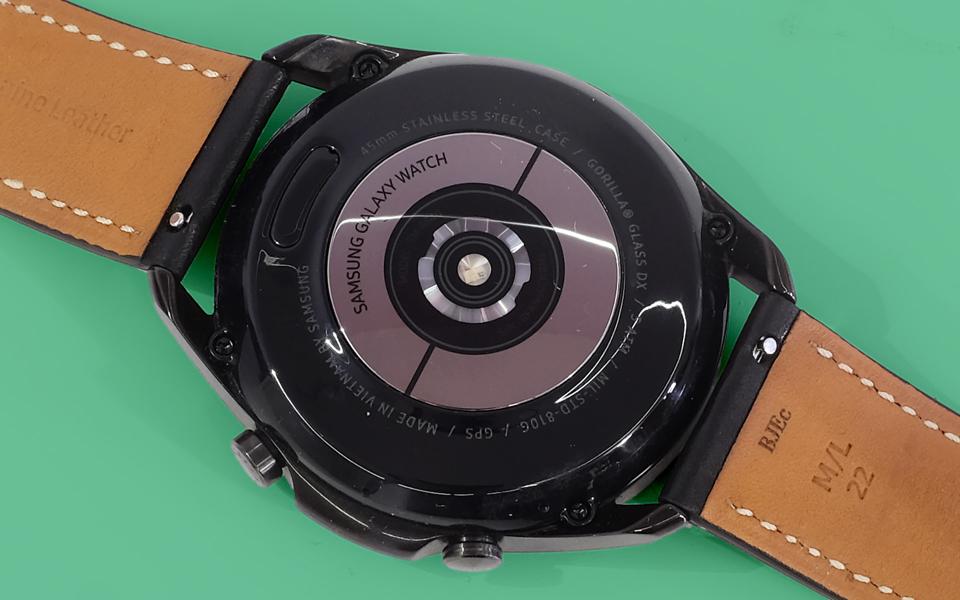 A photo of the Galaxy Watch 3's HR sensor.