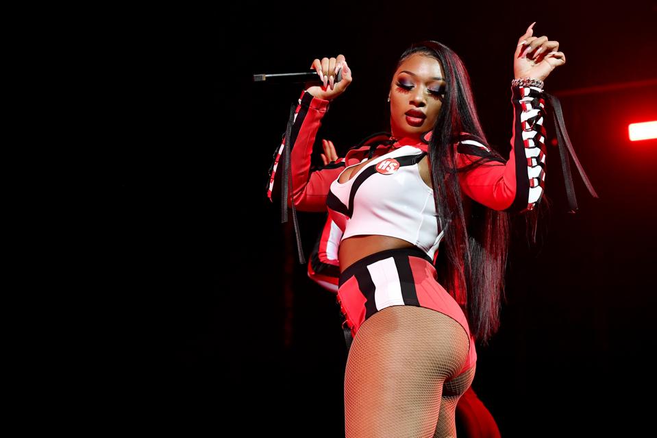 Cardi B And Megan Thee Stallion S Wap Almost Hits No 1 In The U K As Drake Earns Another Top 10 Smash