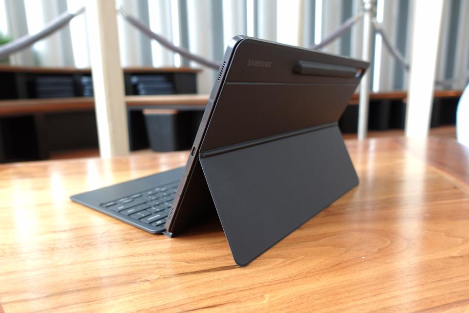 The keyboard folio case.