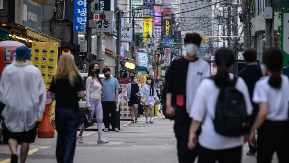 South Korea Closes Schools Imposes Mask Mandate Amid South Korea Closes Schools Imposes Mask Mandate Amid