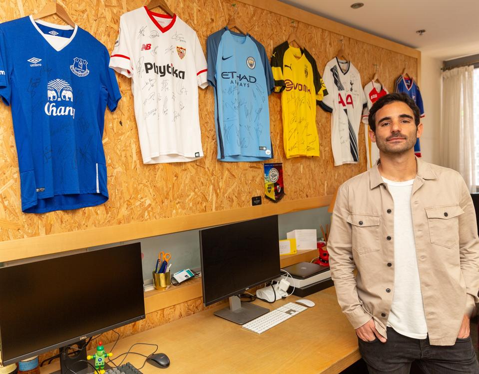 Image of Yoav Shalmor, CEO of sports advertising company STADS.