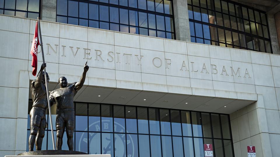 Reckless And Reprehensible Frat Party Linked To Coronavirus Outbreak At Unh Here Are The Latest College Coronavirus Updates