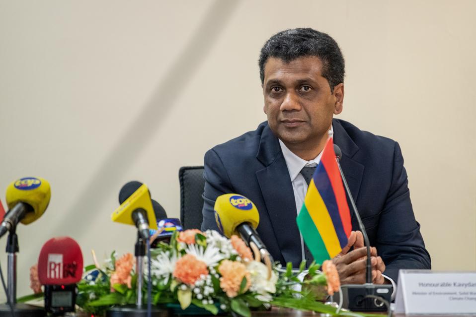 16 Aug 2020: The Mauritian Minister of Environment, Kavy Romano, has been heavily criticized for his handling of the oil spill situation.