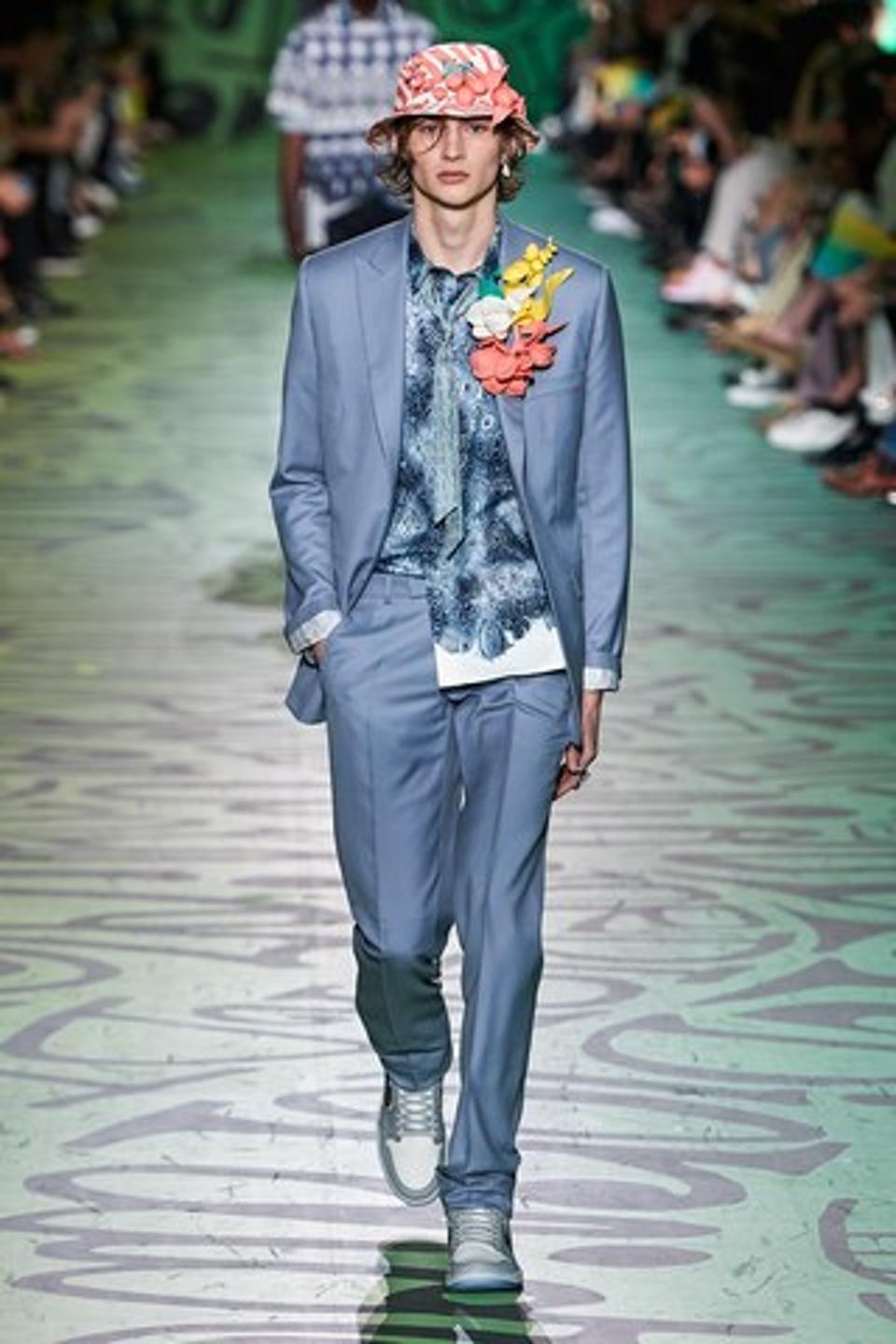 Dior Men: Blue Suit