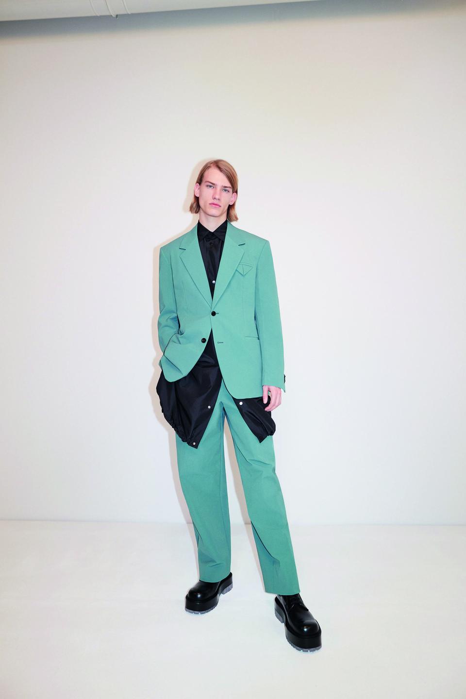 Bottega Veneta: Lace-up shoe with a rubber toe