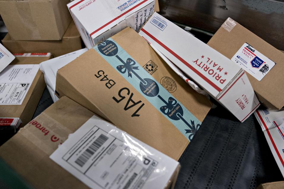 Amazon Expands while U.S. Postal Service Goes Deeper In Debt