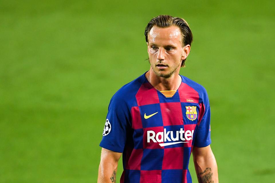Ivan Rakitic Leaves Fc Barcelona And Signs Up For Sevilla Return