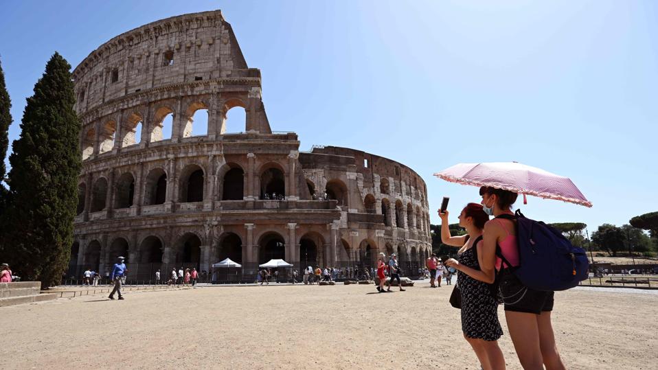 ITALY-HEALTH-VIRUS-LIFESTYLE-TOURISM
