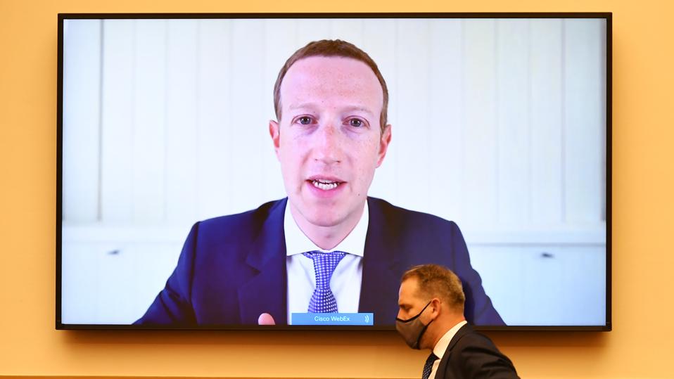 Le Pdg De Facebook, Mark Zuckerberg, Témoigne Pratiquement Devant Le Comité Judiciaire De La Chambre