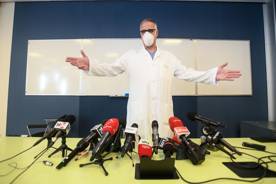 ITALY-HEALTH-VIRUS-POLITICS-BERLUSCONI