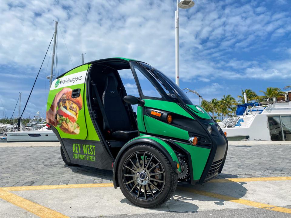 Wahlburgers tests Arcimoto's Deliverator.