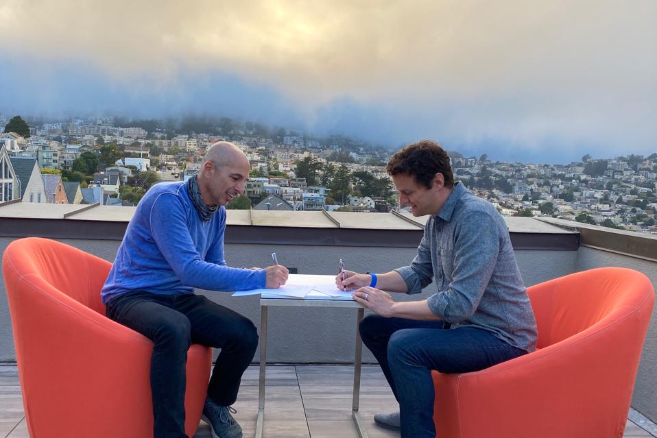 Replicant CEO Gadi Shamia signs term sheet