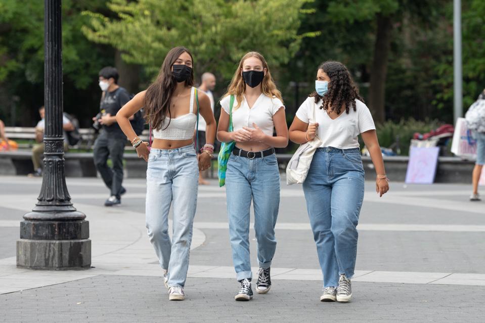 NYU students wearing masks