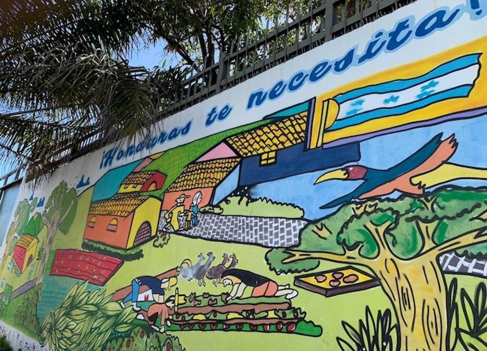 Honduras needs you, reads the mural outside the UNICEF-supported Belén Center for Migrant Children and Families in San Pedro Sula, Honduras.