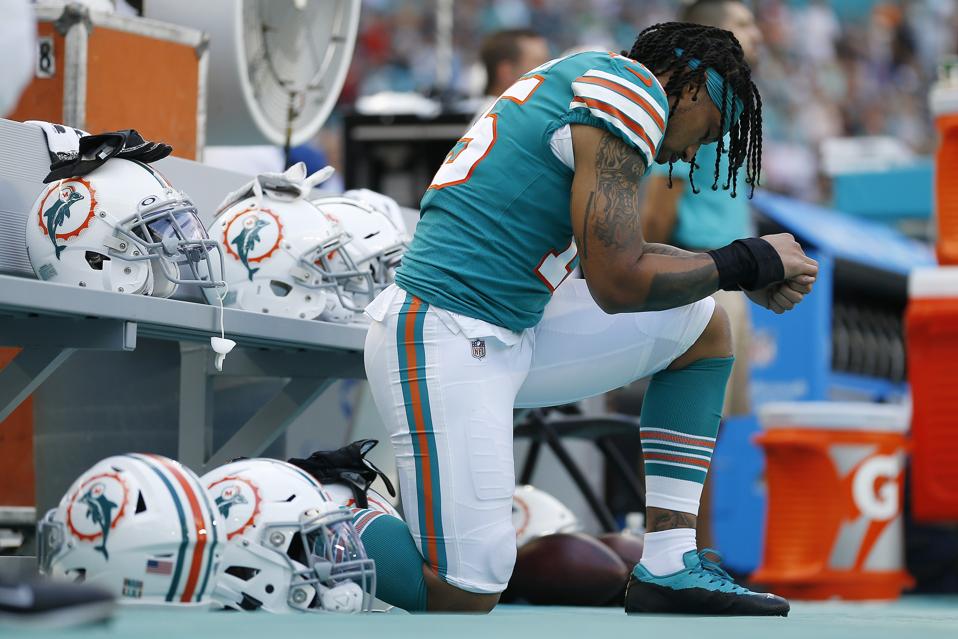 Miami Dolphins Will Stay Inside Locker Room For National Anthem