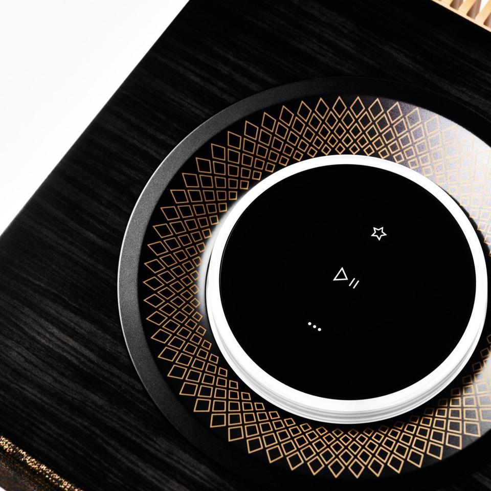 Close up of Naim Mu-so for Bentley Special Edition volume control