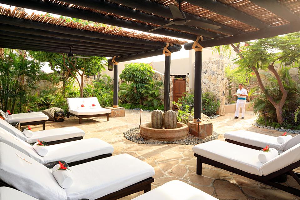Lounge area