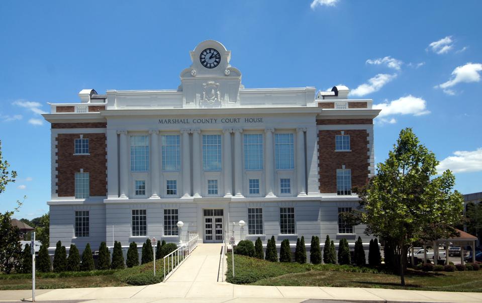 Marshall County Courthouse (TN)  2/2