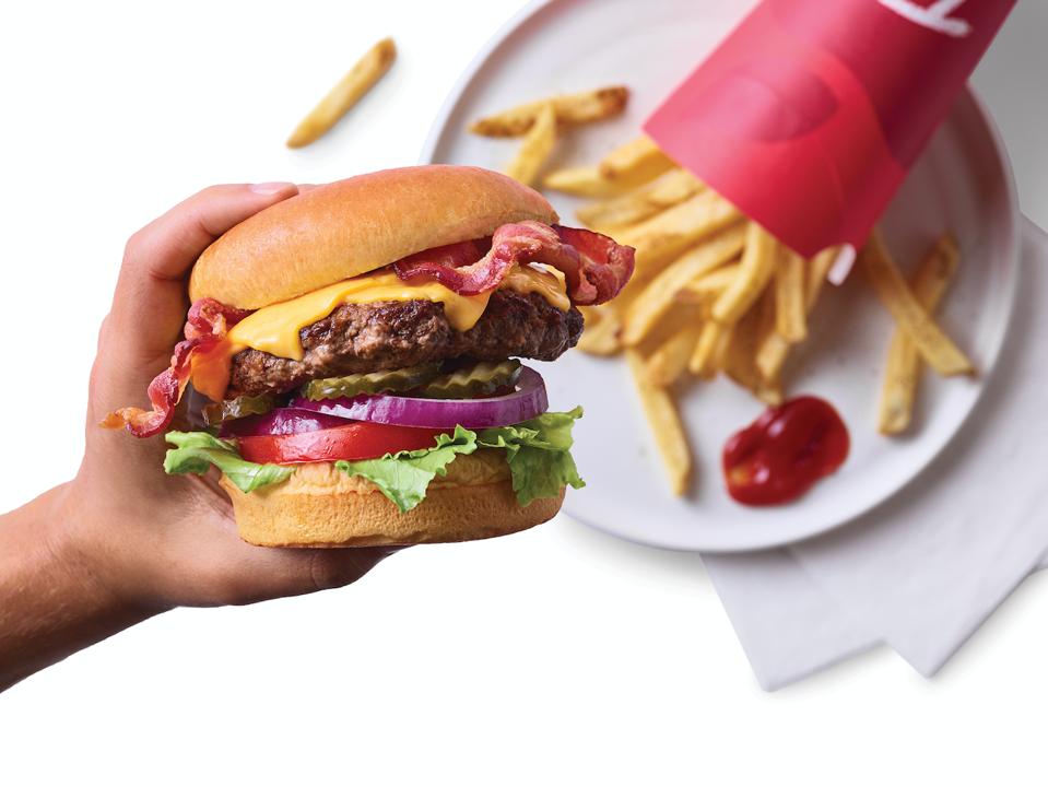 Applebee’s Gets Back To Its GrillAndBar Roots An Interview With CMO