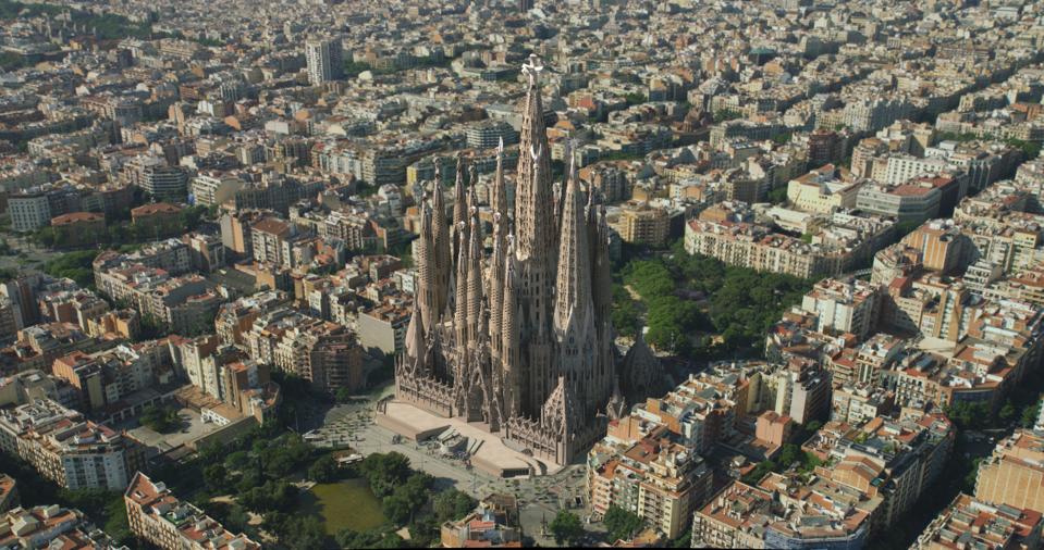 Work Resumes On Gaudi S Sagrada Familia But The 26 Deadline Will Not Be Met
