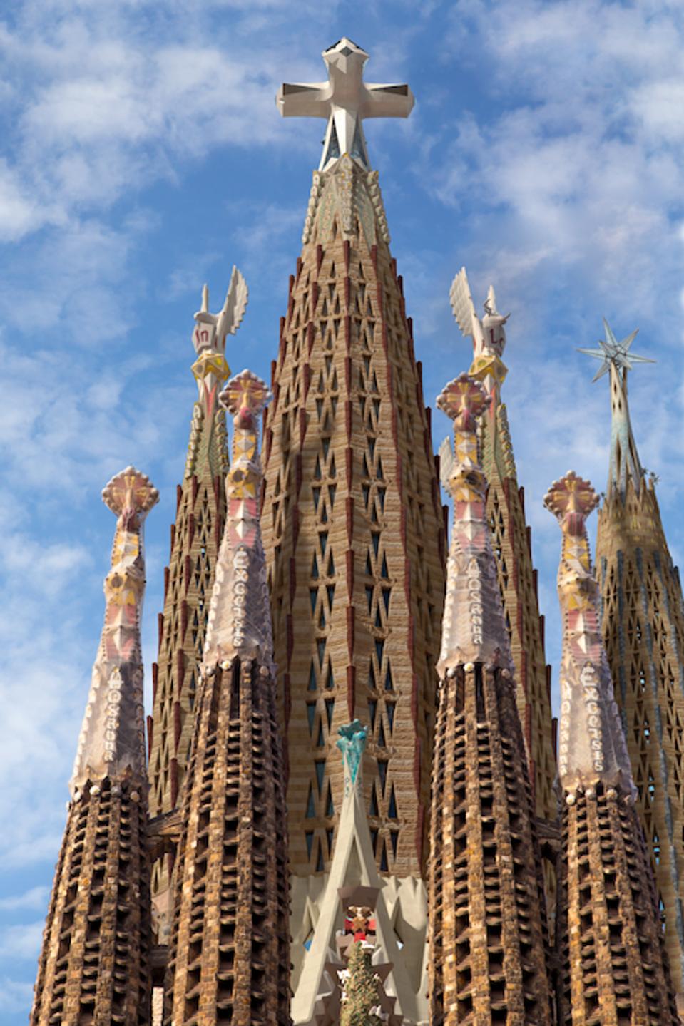 Work Resumes On Gaudí's Sagrada Família, But The 2026 Deadline Will Not Be  Met