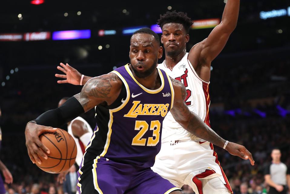 Lakers Nba Championship Odds Improve As Heat Take 2 0 Series Lead Over Celtics