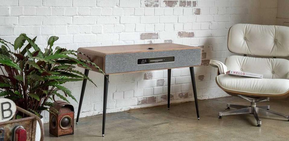 Ruark’s R7 Radiogram May Look Retro… But Inside It’s Cutting Edge