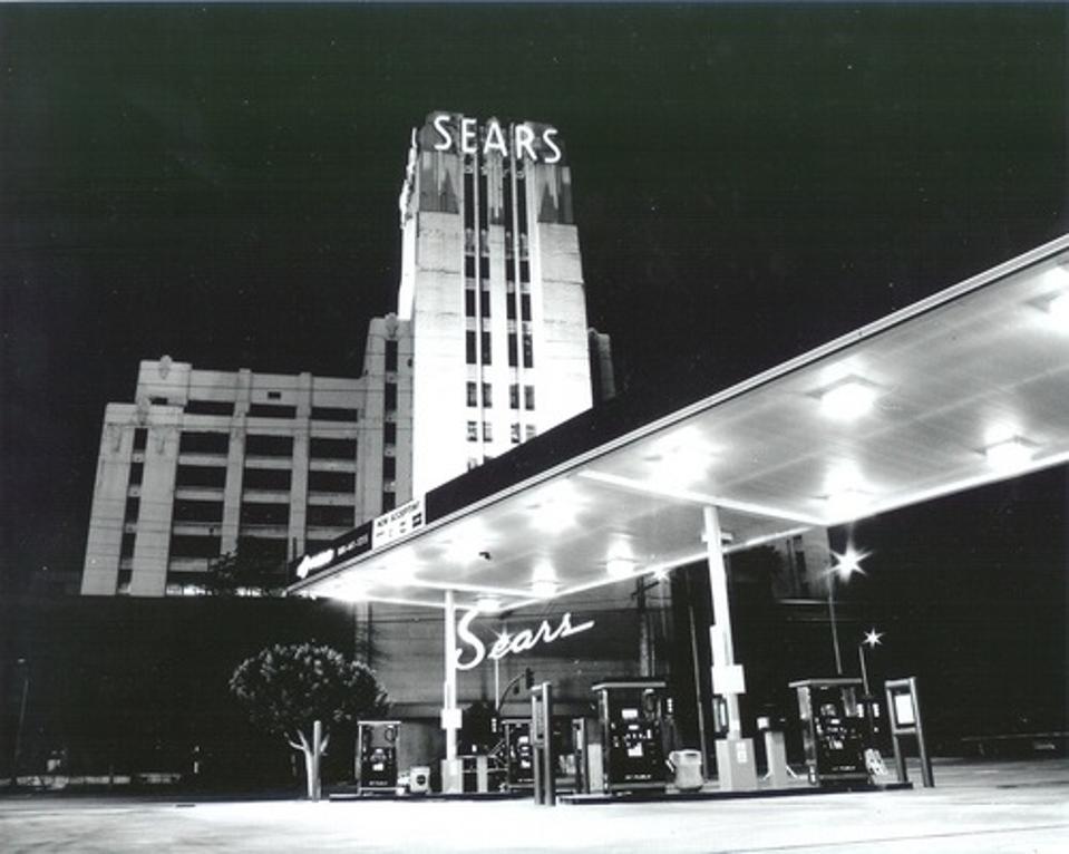 A 94YearOld Sears Store Has Never Given Up On A Los Angeles