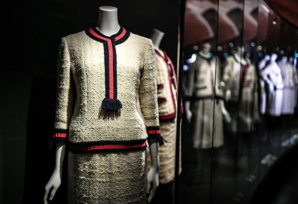 FRANCE-CULTURE-FASHION-CHANEL-EXHIBITION