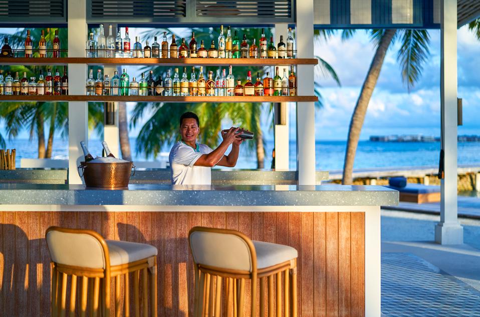 The Long Bar at Raffles Maldives Meradhoo