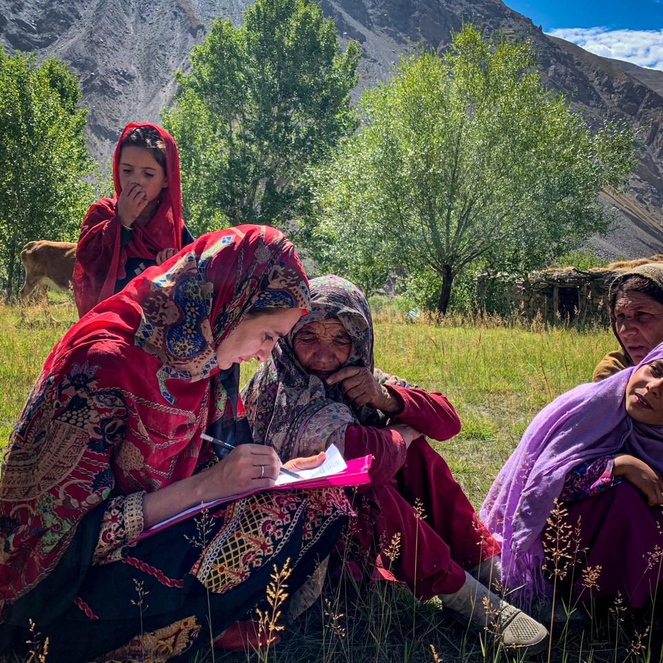 Mansura Shams from Kho and Kalashi conducting a feasibility study with craft communities in Sor Rech Village, Torkhow Valley, Chitral.
