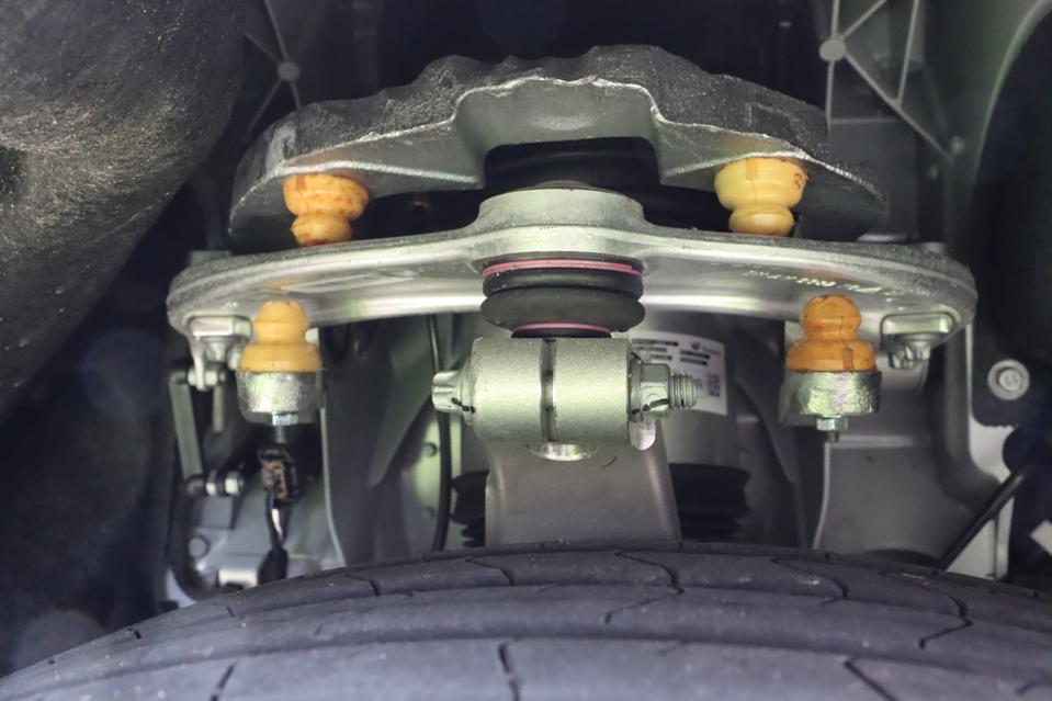 How The 2021 RollsRoyce Ghost Achieves Engineering Excellence