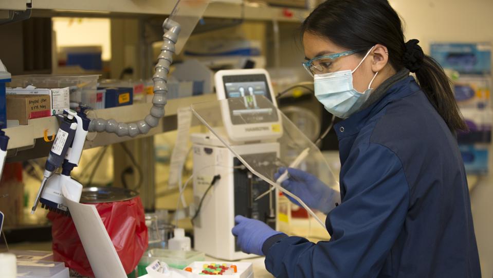 Lab researcher in facemask