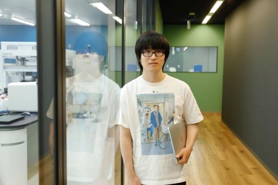 Abe Motoki, a bioinformatics engineer at Preferred Networks