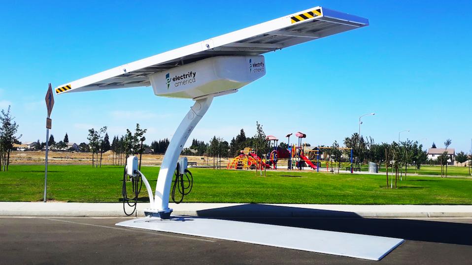 Solar-Powered EV Chargers Go Where Grid-Tied Stations Can’t