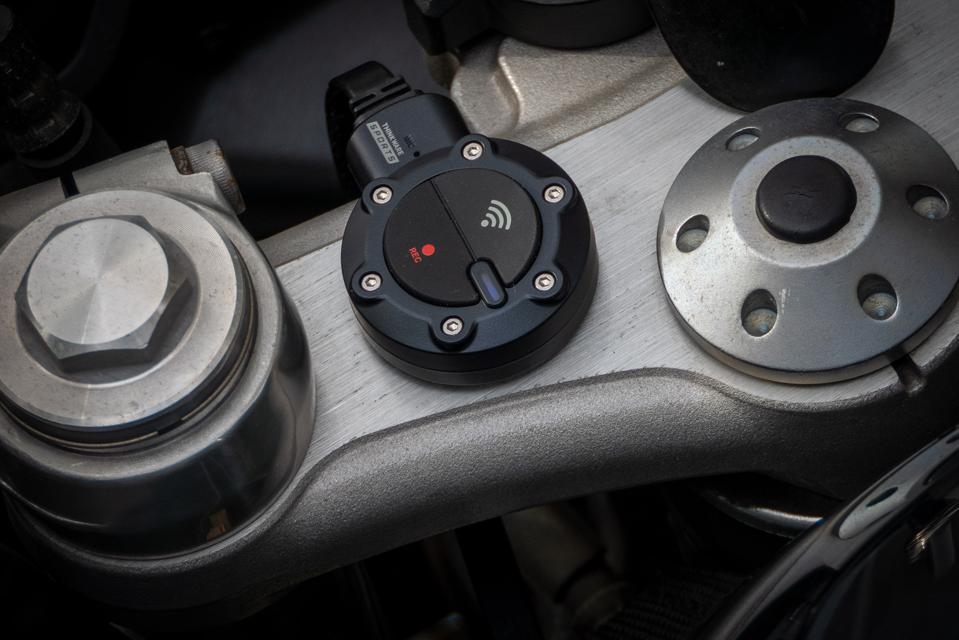 Thinkware M1 Motorcycle action camera system remote