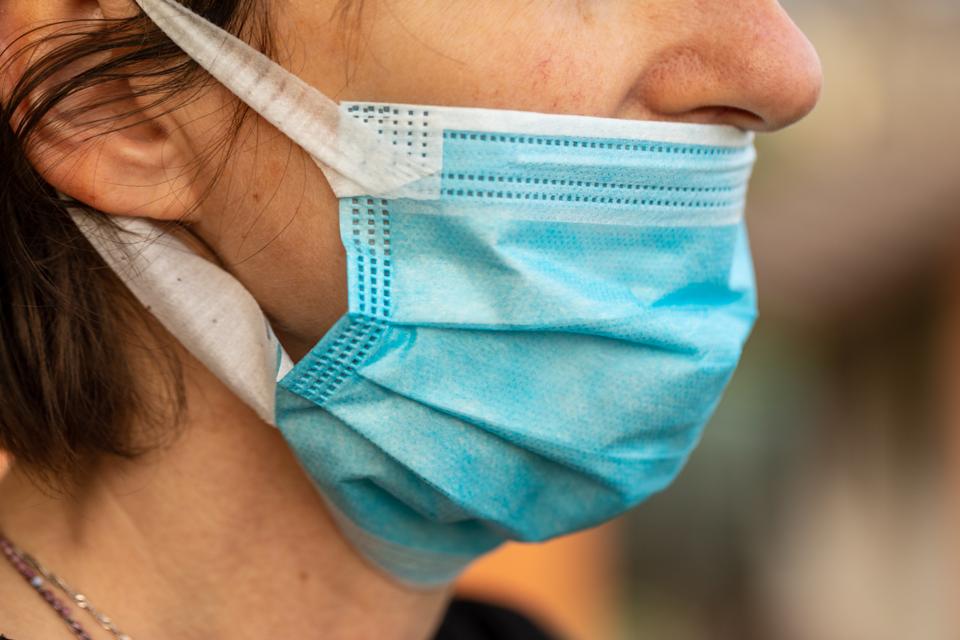 wrong ways to wear a facemask