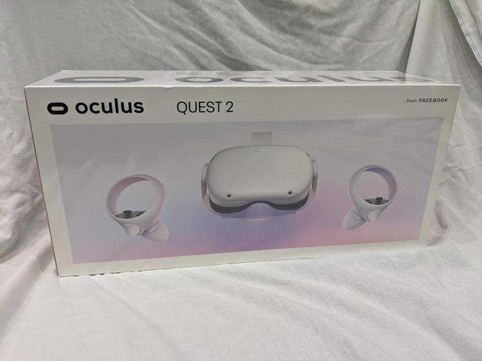Unboxing The Oculus Quest 2: What Is And Isn’t Included With Facebook’s ...