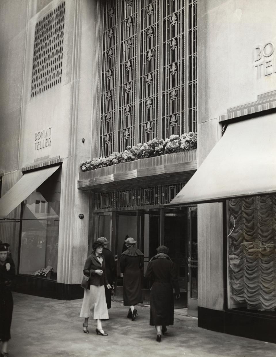 How Donald Trump Took Down Bonwit Teller, A Fifth Avenue Landmark