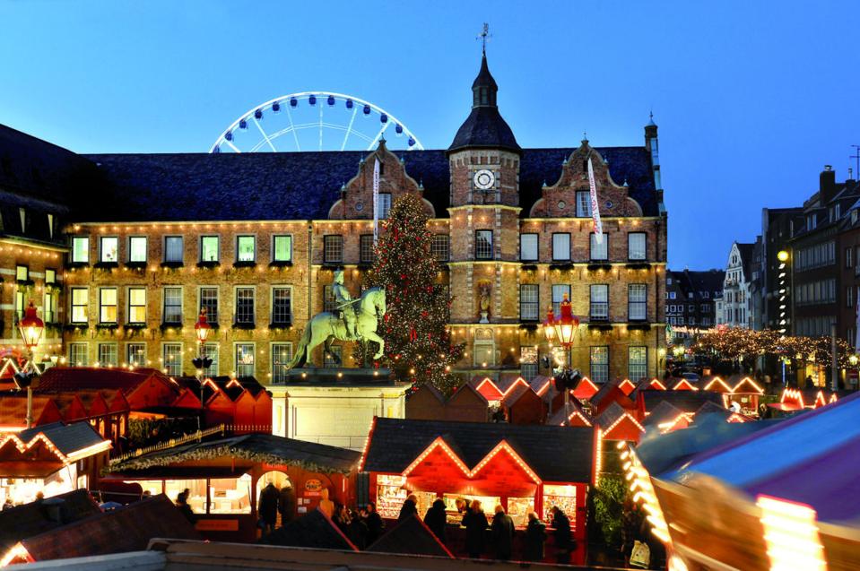 Bestes Weihnachtsfest 2020: Düsseldorf, Deutschland