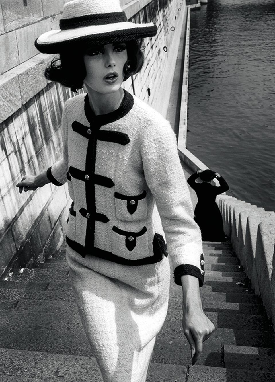 Dorothy and Little Bara dressed as a priest published in Vogue Paris in October 1960